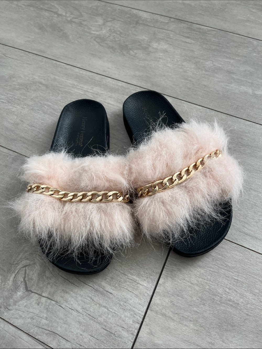 Henry Ferrera Black Slide Sandal Slipper Blush Faux Fur Gold Chain, 40/8.5